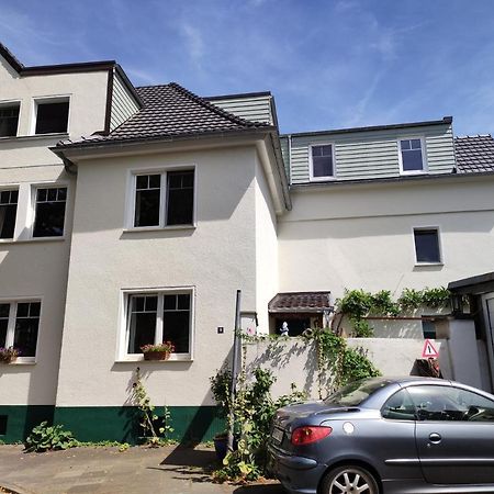 Gartenzimmer Mit Strassenbahn Zu Dom Und Messe Köln Eksteriør bilde