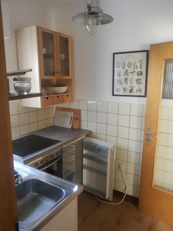 Gartenzimmer Mit Strassenbahn Zu Dom Und Messe Köln Eksteriør bilde