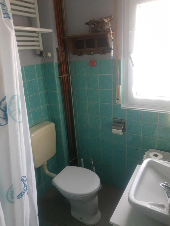 Gartenzimmer Mit Strassenbahn Zu Dom Und Messe Köln Eksteriør bilde