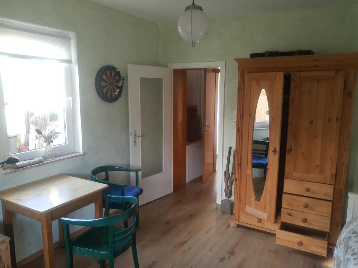 Gartenzimmer Mit Strassenbahn Zu Dom Und Messe Köln Eksteriør bilde
